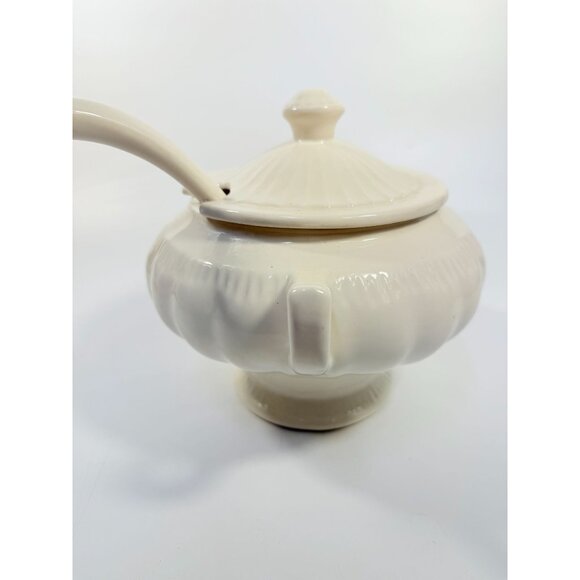 Ironstone Soup Tureen with Landle California US Pottery Vintage White Ceramic Mi - Picture 4 of 16